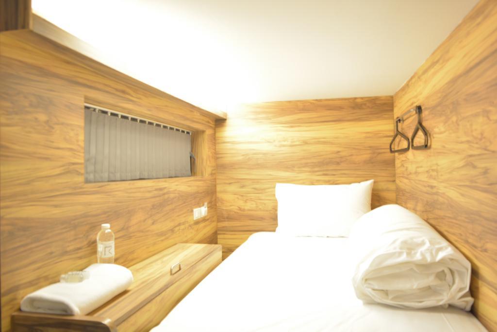 Hostel Rezt Bangkok *
